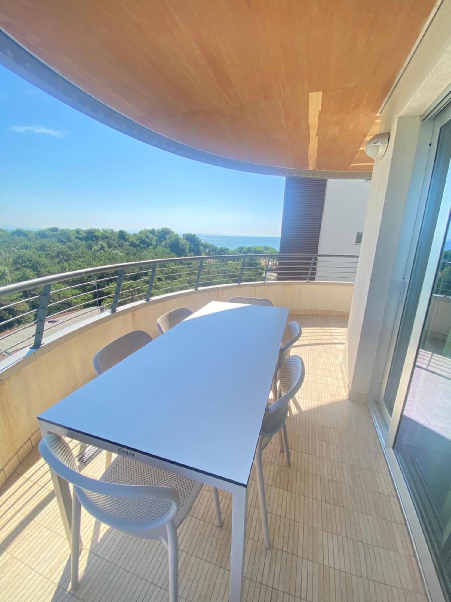 Torre Argonavis Apartment Линяно Сабиадоро Екстериор снимка