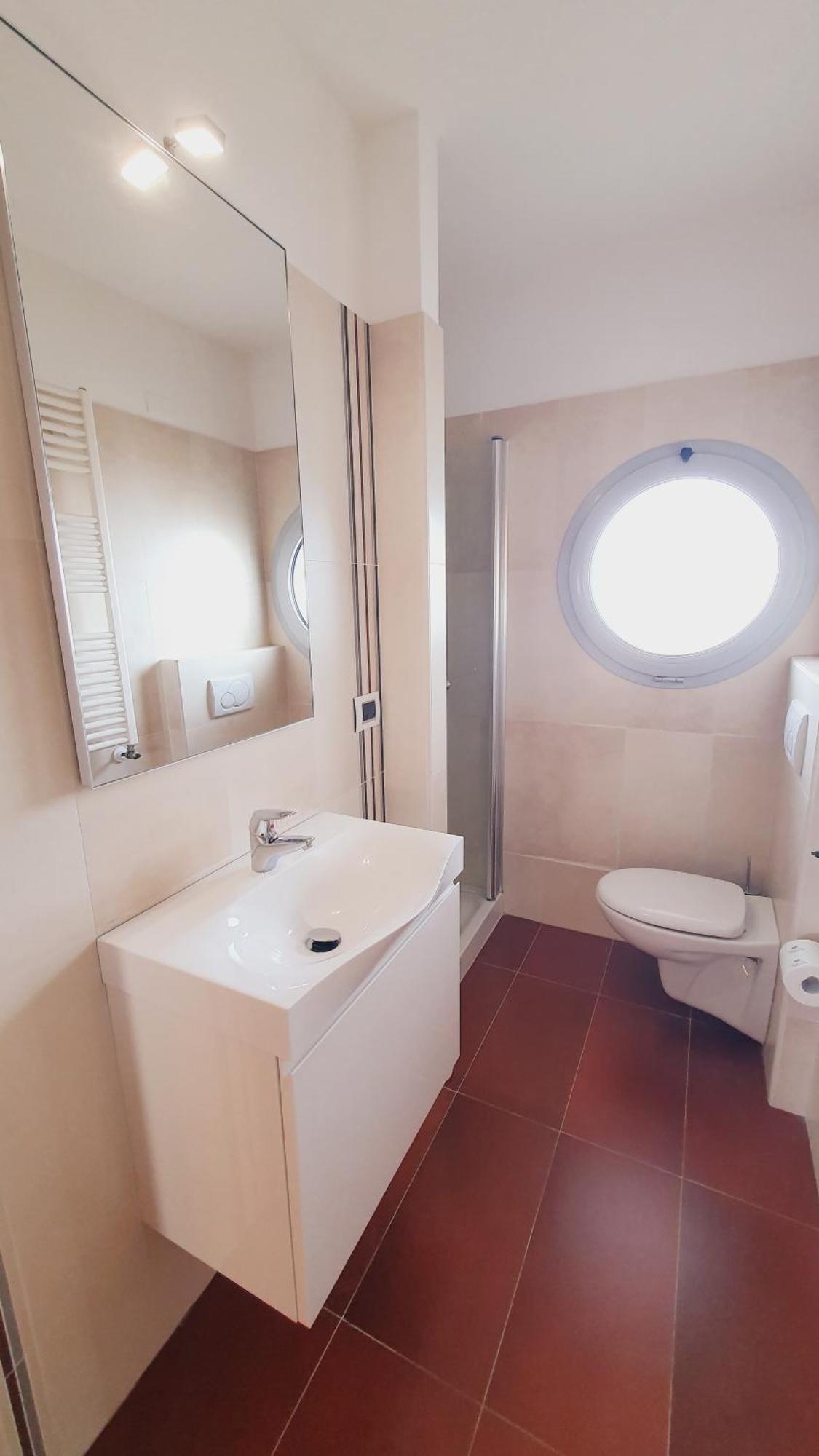 Torre Argonavis Apartment Линяно Сабиадоро Екстериор снимка